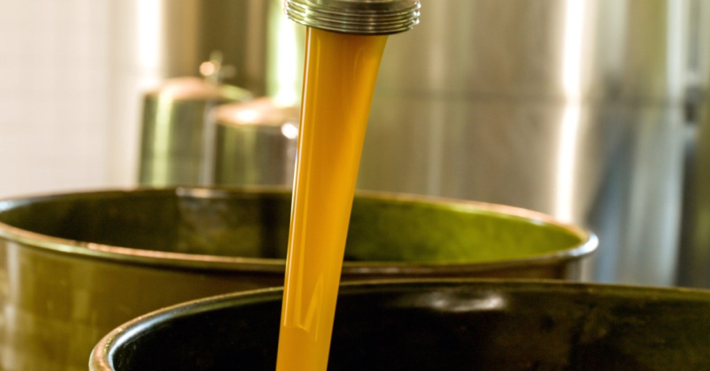 Buying Western Australian Honey Wholesale: Key Questions and Tips to Protect Your Business